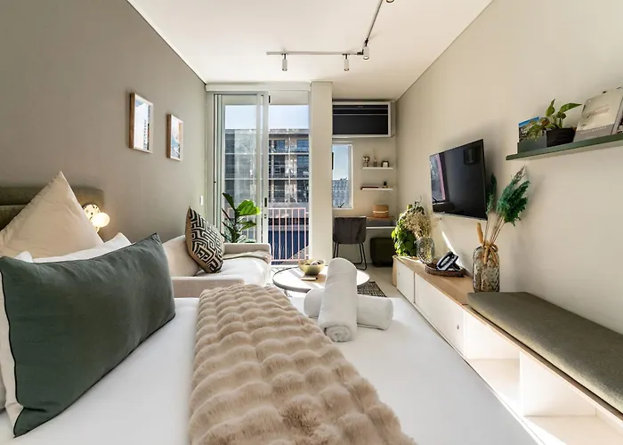 The Rose 507: Studio Apartment With Rooftop Pool
