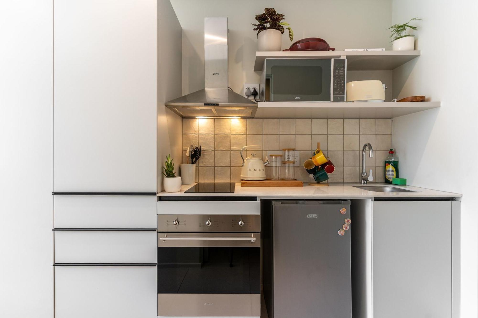 The Rose 507: With Rooftop Pool Apartment Cape Town