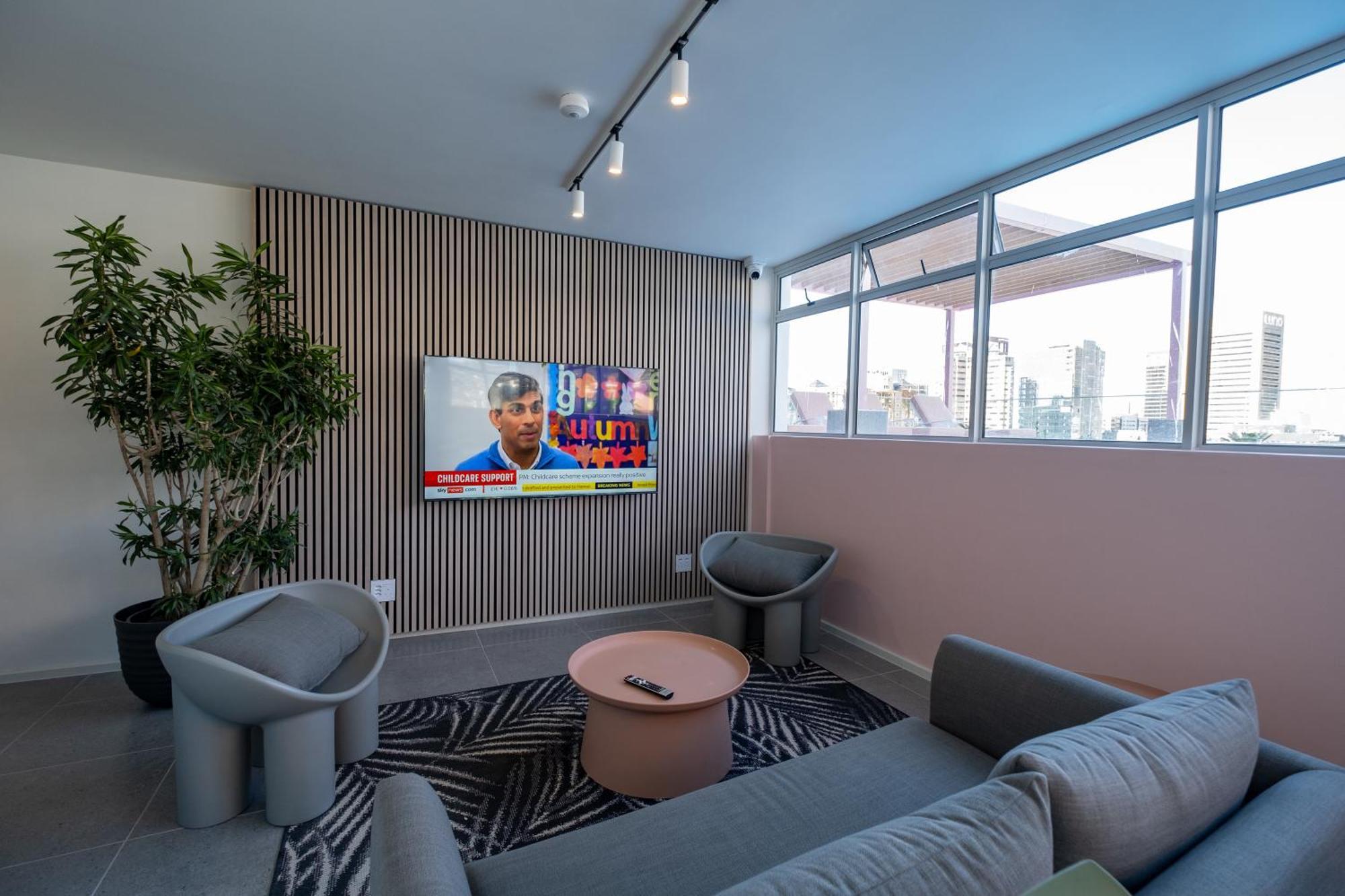Apartment The Rose 507: With Rooftop Pool *