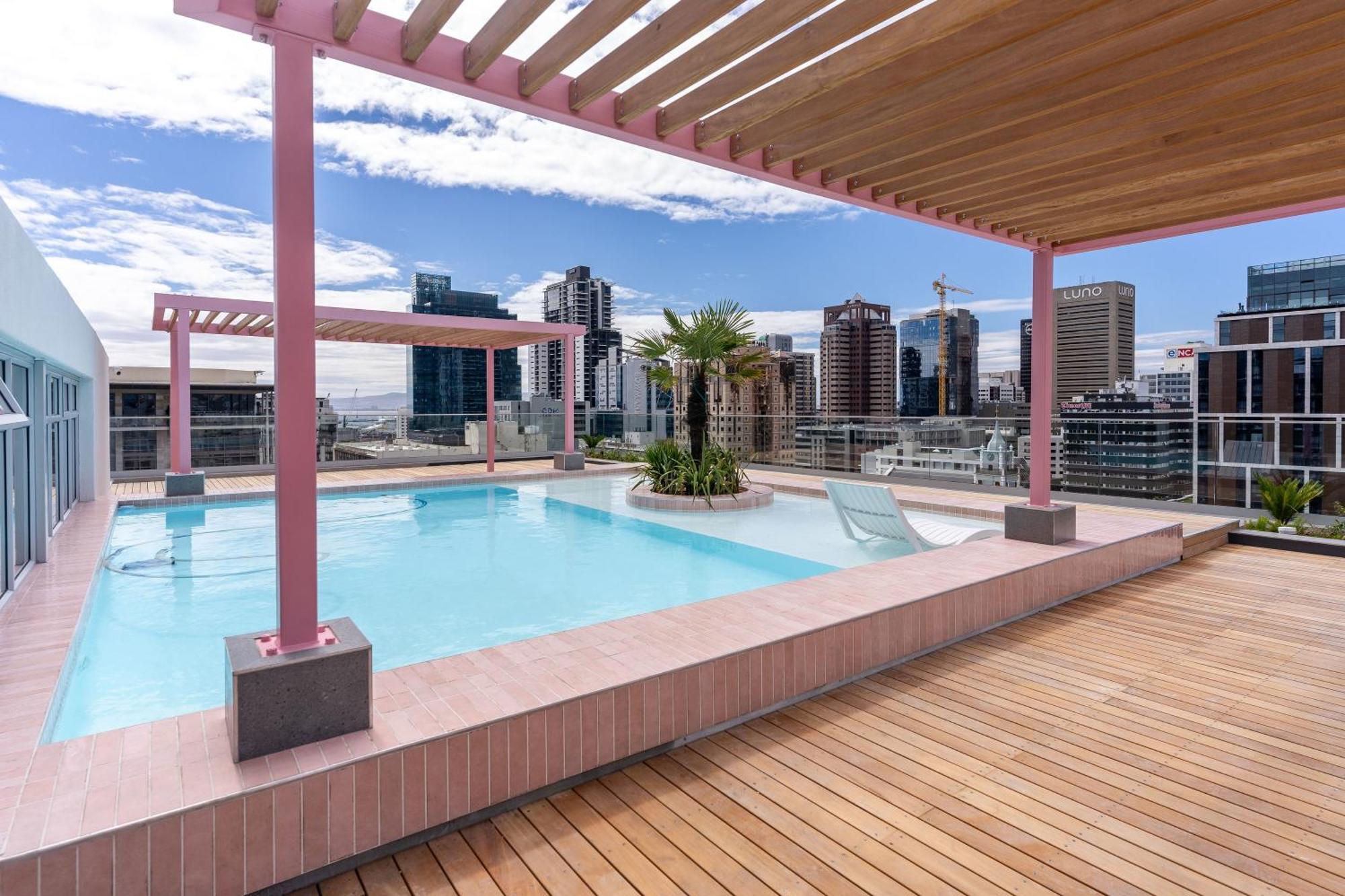 The Rose 507: With Rooftop Pool Apartment Cape Town